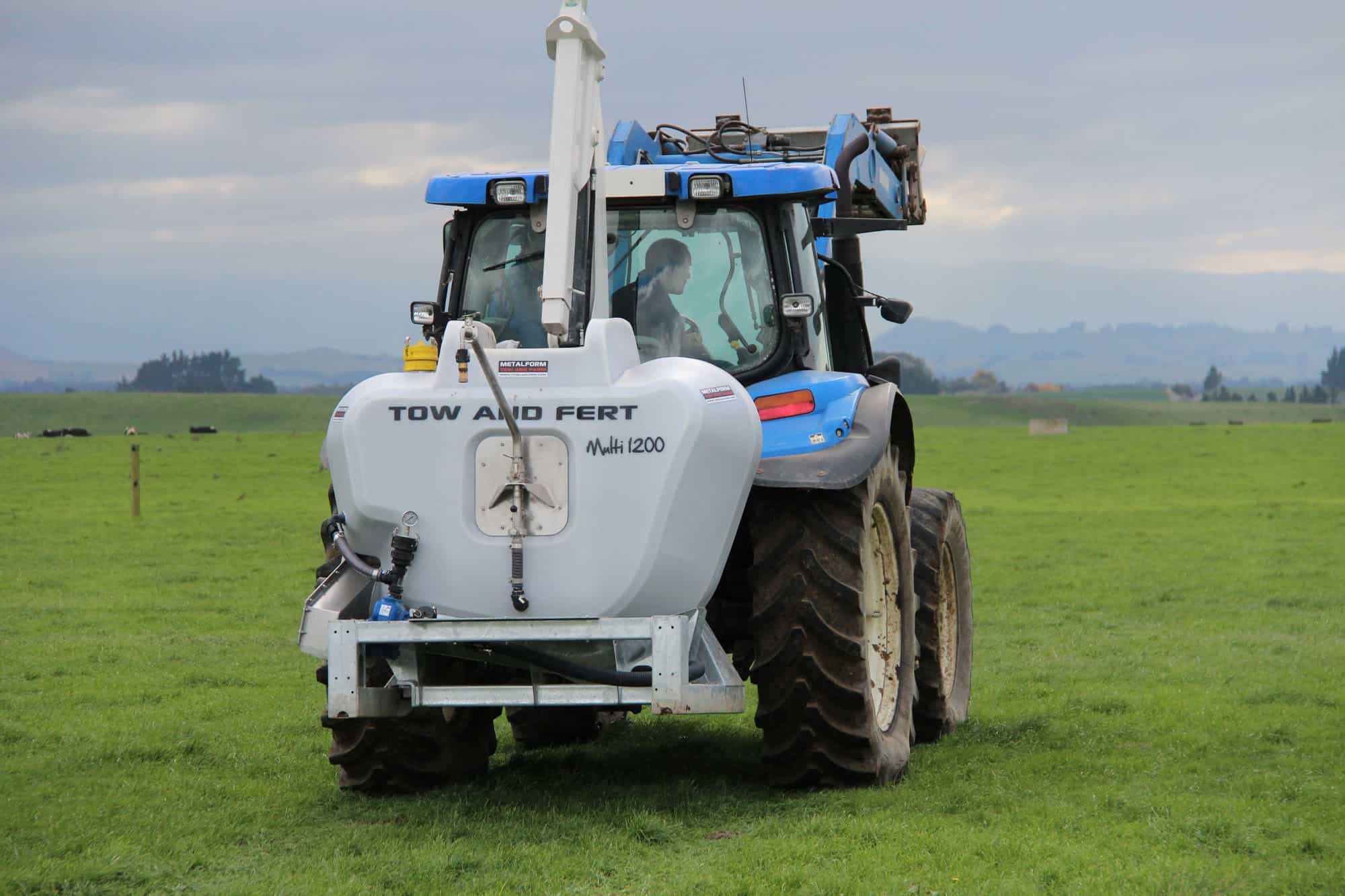 Tow and Fert Multi 1200