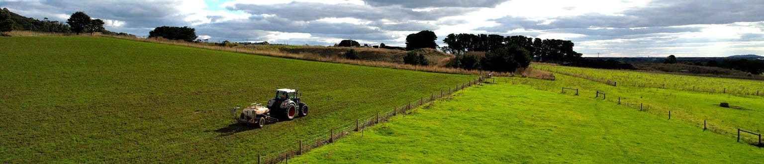 graham clay contracting with tow and fert 2800